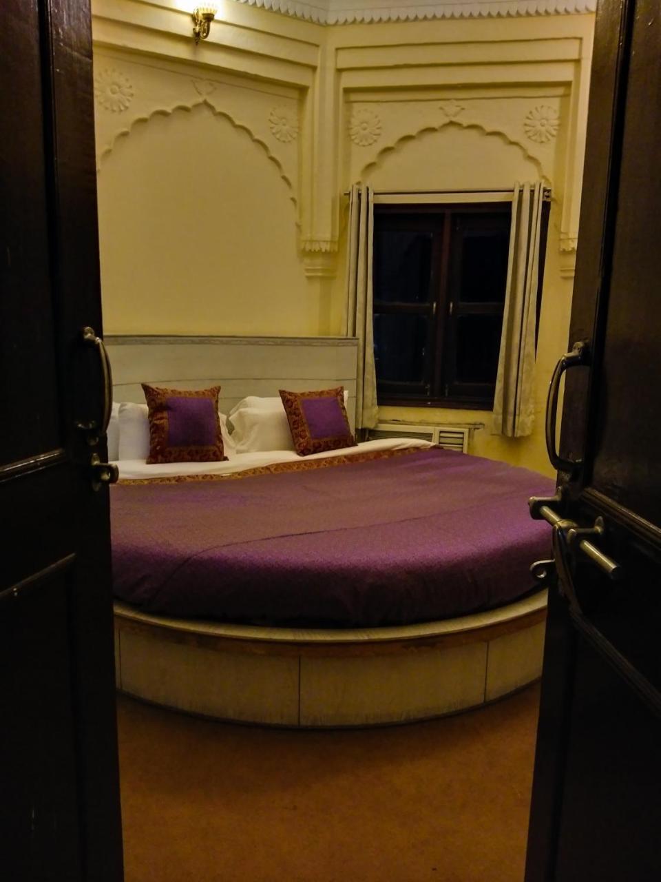 Dwivedi Hotels Hotel Elena Varanasi Luaran gambar