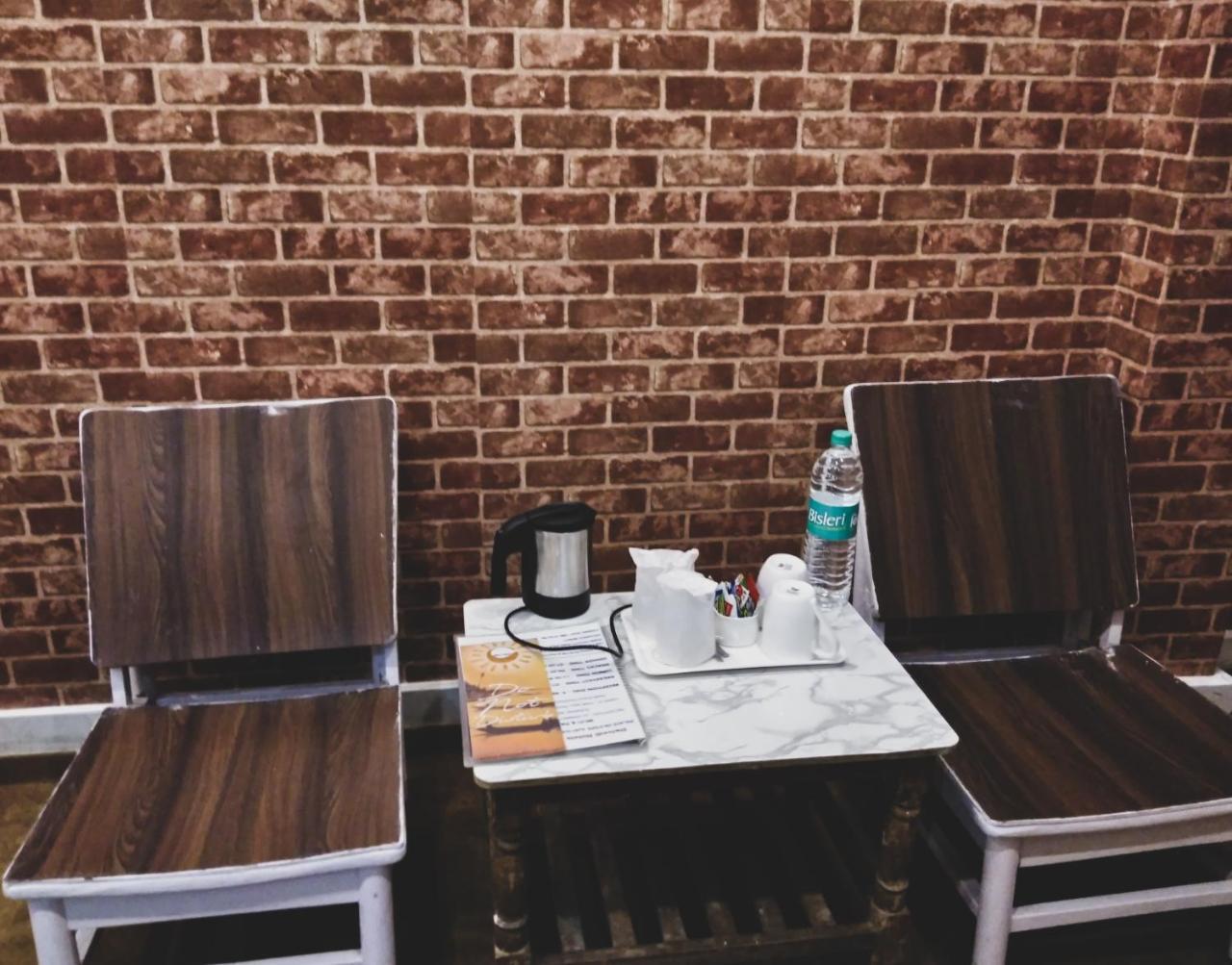 Dwivedi Hotels Hotel Elena Varanasi Luaran gambar