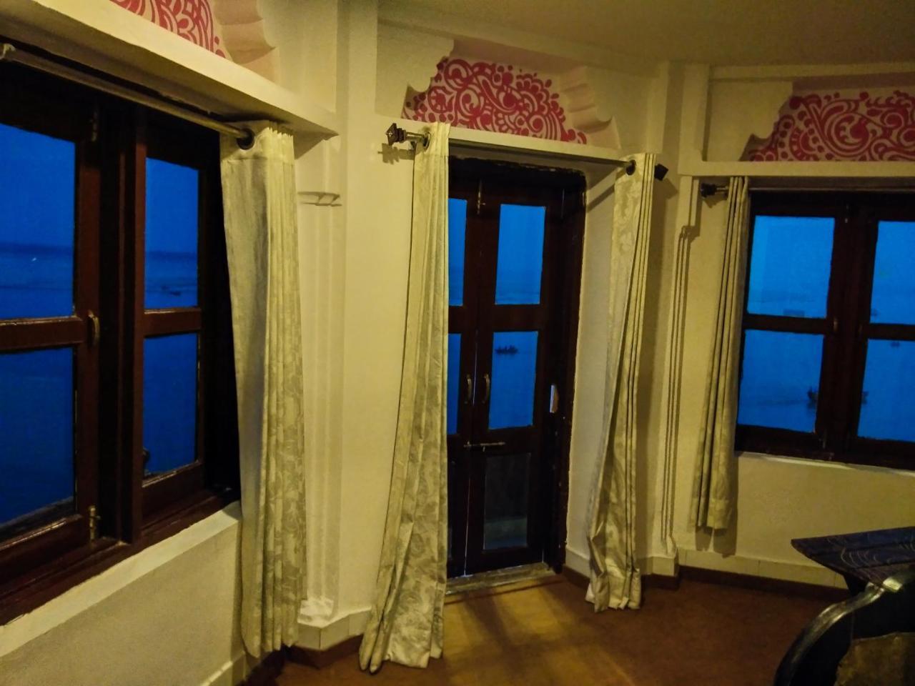 Dwivedi Hotels Hotel Elena Varanasi Luaran gambar