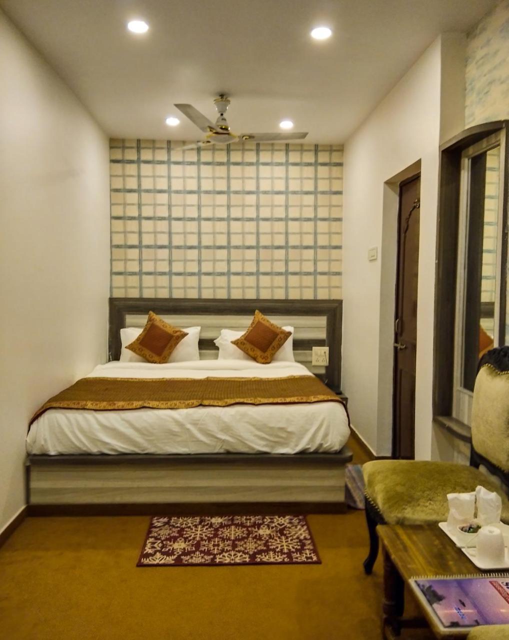 Dwivedi Hotels Hotel Elena Varanasi Luaran gambar