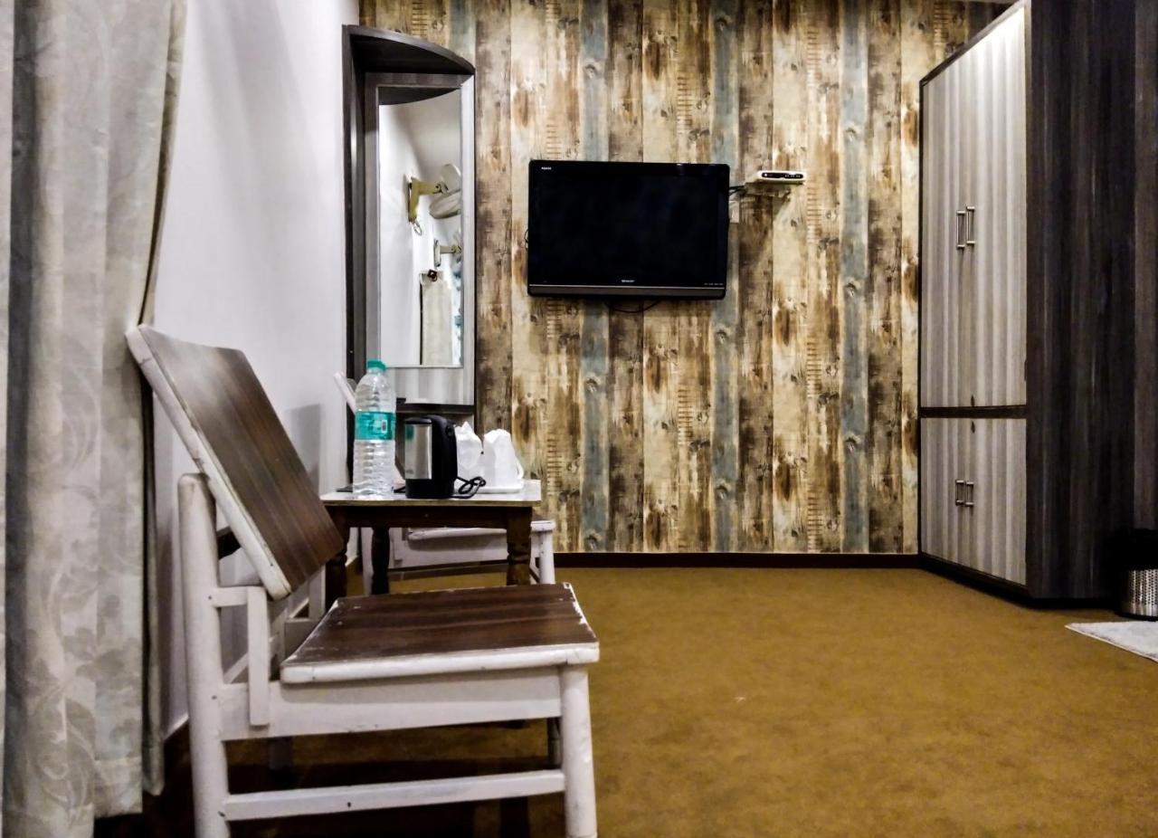 Dwivedi Hotels Hotel Elena Varanasi Luaran gambar