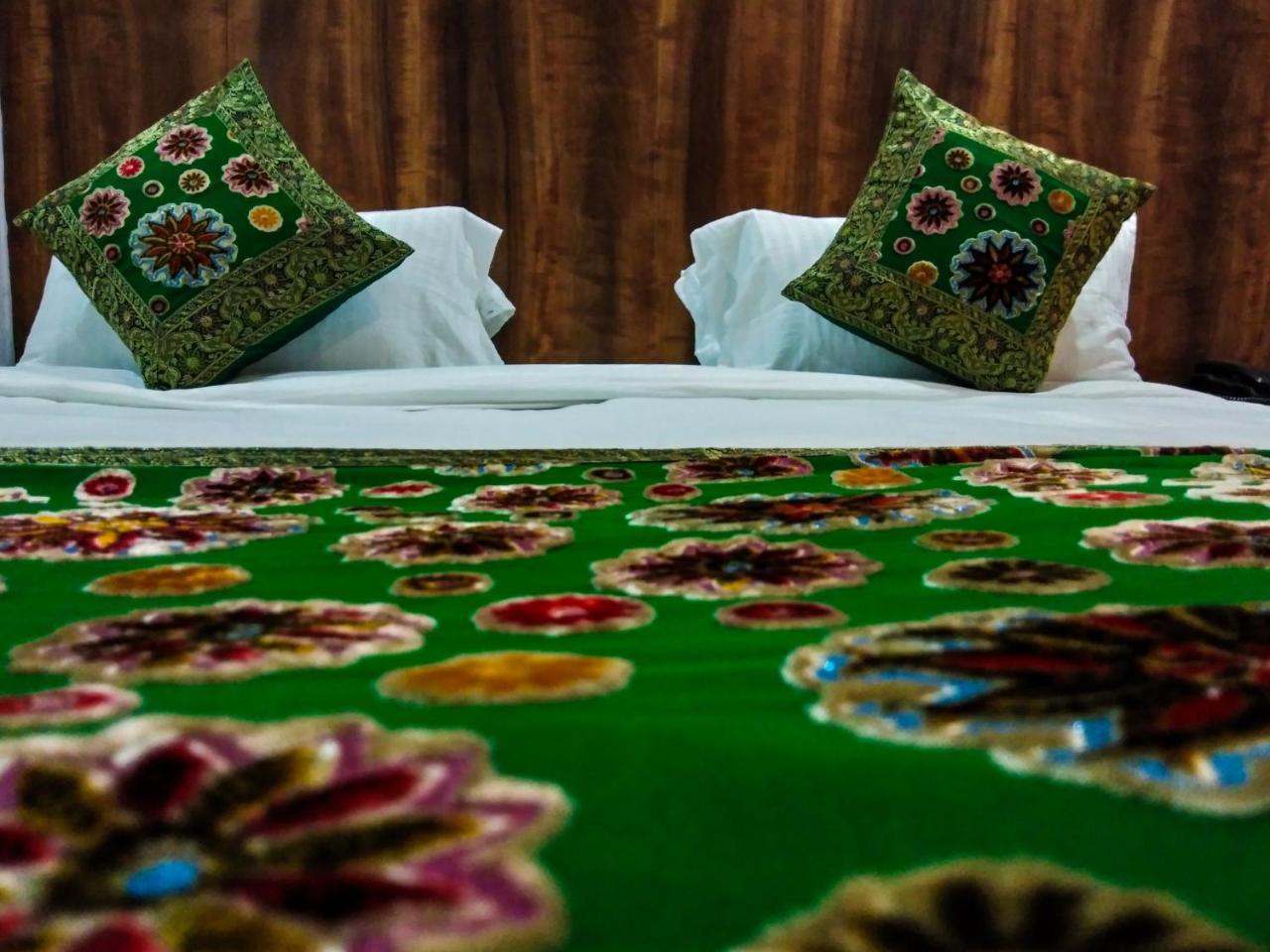 Dwivedi Hotels Hotel Elena Varanasi Luaran gambar