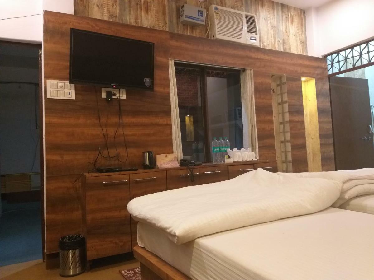 Dwivedi Hotels Hotel Elena Varanasi Luaran gambar
